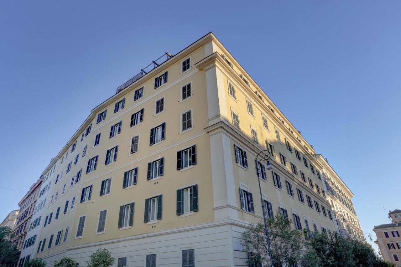 Colosseo Apt Mecenate 77 - Home And More Rome Bagian luar foto